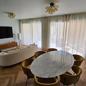 https://superbe-appartement-idealement-situe.aixenprovencehotels.org